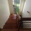 4 Bed Villa with Gym in Redhill thumb 12