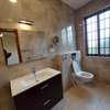 9 Bed House with En Suite at Glory Road thumb 15