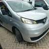 Nissan NV 200 thumb 11