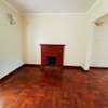 3 Bed House with En Suite in Rosslyn thumb 9