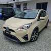 Toyota Aqua hybrid Cream 2018 2wd thumb 2