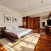5 Bed Villa with En Suite in Brookside thumb 8