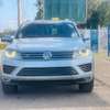 Volkswagen Touareg R-Line Year 2015 New shape with moonroof thumb 1