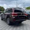 Toyota Land cruiser V8 2017 thumb 11