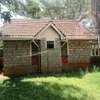 Cozy 2bedroomed detached guesthouse, lush garden thumb 8