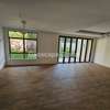 4 Bed Apartment with En Suite in Rosslyn thumb 9