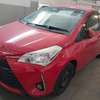 Toyota vitz thumb 3