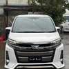 Toyota Noah hybrid wxb thumb 0