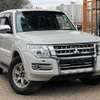 Mitsubishi Pajero white color 2018 model fully loaded thumb 8
