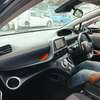 Toyota sienta hybrid thumb 4