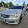 Toyota Crown thumb 0