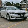 BMW 320i 2019 IM sport thumb 1