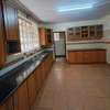 🏡 Elegant 4 Bedroom Villa To Let in Kileleshwa thumb 8