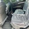 Toyota kluger newshape thumb 8