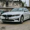 BMW 320i 2019 IM sport thumb 2