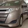 Toyota Noah hybrid Gold 2018 thumb 6