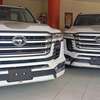 Toyota land Cruiser ZX Diesel Engine LC300 2021 thumb 9