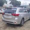 Mitsubishi Outlander sunroof thumb 10