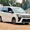 Toyota Voxy 2016 White 7-Seater Automatic thumb 3