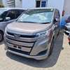 Toyota Noah grey 2018 2wd thumb 7