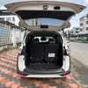 Toyota sienta hybrid thumb 6