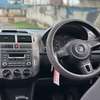 Volkswagen golf thumb 6