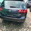 Volkwagen Passat hatchback thumb 2
