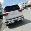 Toyota land cruiser v8 thumb 3