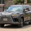 2022 Lexus LX600 thumb 2