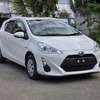 Toyota Aqua White 2018 hybrid thumb 6