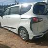 Toyota sienta hybrid system thumb 4