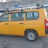 Toyota Probox Amarillo Utilitario Espacioso y Funcional thumb 2