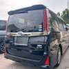 Toyota Noah WEB hybrid thumb 4