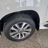 Toyota landcruiser v8 thumb 2