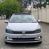 volkswagen polo with sunroof thumb 3