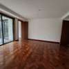 6 Bed Villa with En Suite in Lavington thumb 7