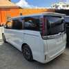 Toyota Noah  pearl thumb 6