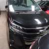 Toyota noah thumb 2