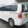 TOYOTA NOAH SECOND EDITION 2010 MODEL thumb 2