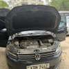 Volkwagen touran thumb 1