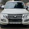 Mitsubishi Pajero white color 2018 model fully loaded thumb 9