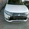 Mitsubishi outlander hybrid sunroof thumb 6