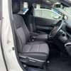 Toyota sienta thumb 1