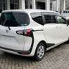 Toyota sienta thumb 7