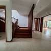 6 Bed Villa with En Suite in Lavington thumb 11