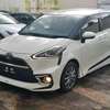Toyota sienta pearl white thumb 3