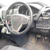 Toyota Voxy Black 2018 Si thumb 9