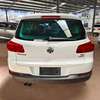 Volkswagen Tiguan white lounge 2017 thumb 10