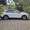 2018 Porsche cayenne thumb 3