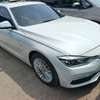 BMW 320i thumb 7